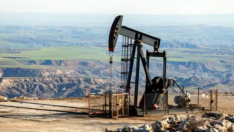 İran, Petrolünü İndirimli Satıyor